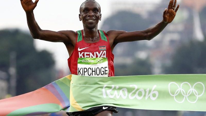 Marathon unter zwei Stunden: Eliud Kipchoge scheitert knapp