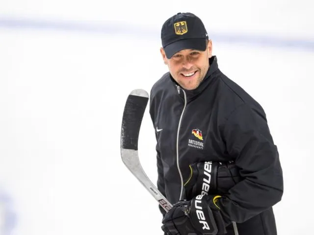 Marco Sturm baut auf eine Trotzreaktion beim Spiel gegen Russland. Foto: Marius Becker/dpa