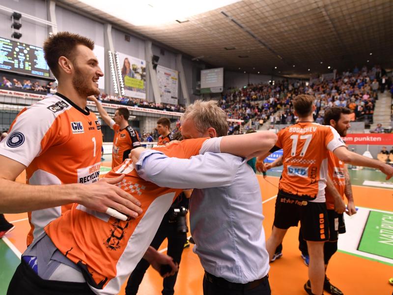 Comeback-Berlin wieder Volleyball-Meister