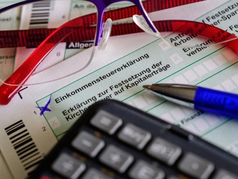 Söder für Steuerentlastung der Bürger: Rekordsteuereinnahmen und die schleichende Enteignung der Sparer in Deutschland