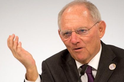 Schäuble stellt Pläne für deutsch-französisches Parlament vor