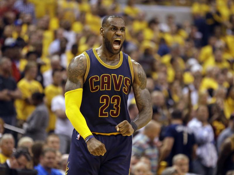 NBA-Playoffs: LeBron James überragt bei Cleveland-Sieg