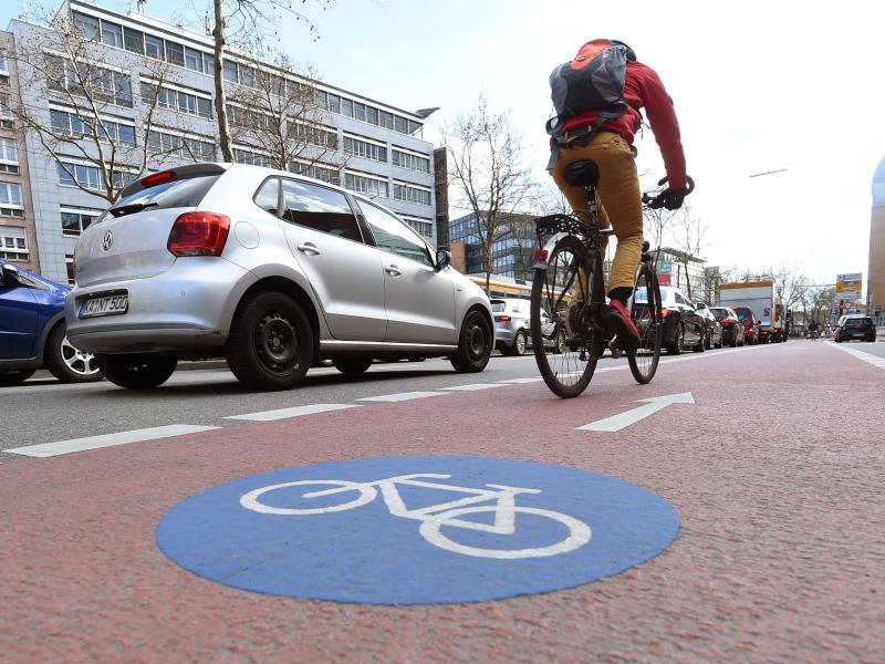 Niederländische App soll Kinder auf dem Fahrrad von Smartphone-Nutzung abhalten