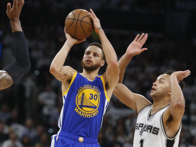 NBA-Playoffs: Golden State und Cleveland ungeschlagen