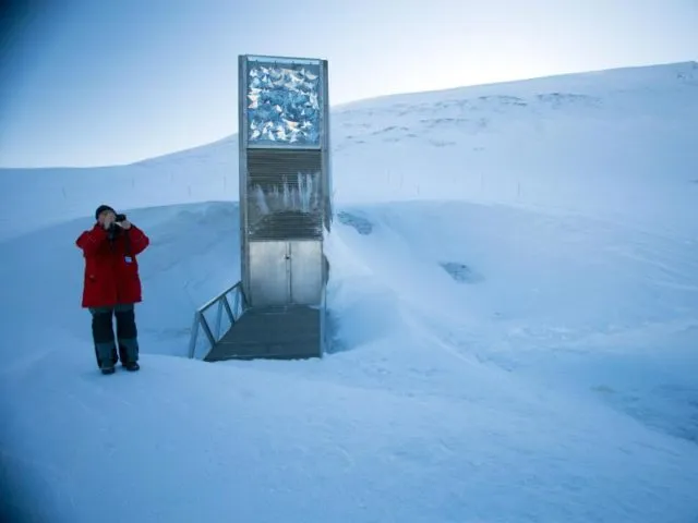 Der Eingang zur internationalen Genbank &quot;Global Seed Vault&quot;. Foto: Jens Büttner/dpa
