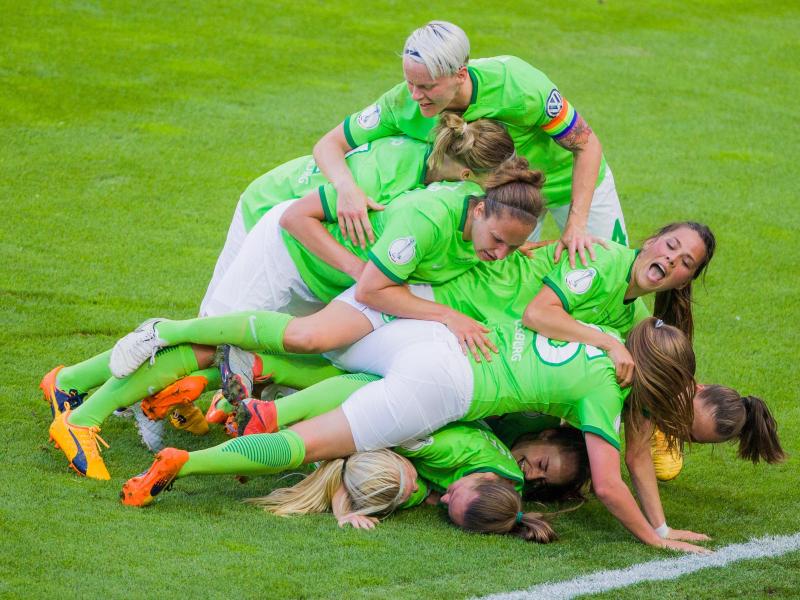 Wolfsburger Fußball-Frauen gewinnen DFB-Pokal