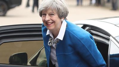 Theresa May zwischen Anschlagshorror und Wahlkampf-Attacken – Labour-Chef Corbyn fordert Rücktritt