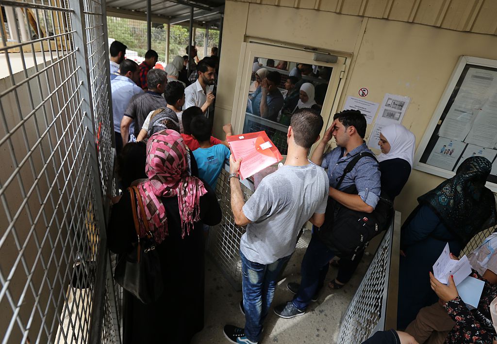 Erstes Quartal: 17.000 Visa für Familiennachzug von Irakern und Syrern – 100.000 warten auf Visatermin in Beirut