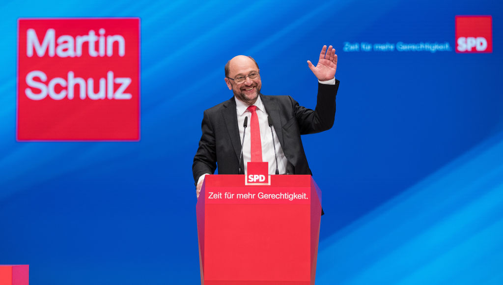 Kanzlerkandidat Schulz will mit einmonatiger Wahlkampftour das Blatt wenden