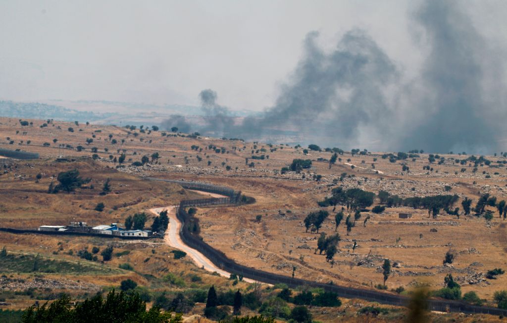 Israelisches Kampfflugzeug greift Stellung der syrischen Armee auf Golanhöhen an