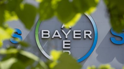 Bayer-Betriebsratschef: Bayer schickt Mitarbeiter mit 57 in Rente