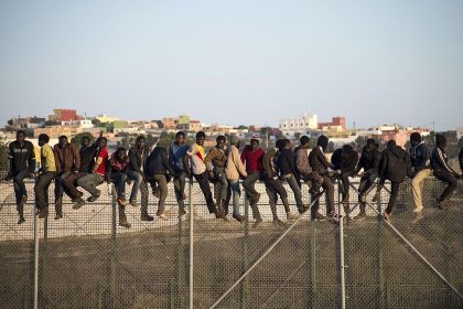 Polizist attackiert: “Allahu Akbar”-Messerangreifer in spanischer Enklave Melilla festgenommen