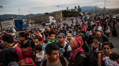 Wenig Hoffnung bei Flüchtlingsverteilung – Juncker will nicht aufgeben: „Das muss Europa schaffen“