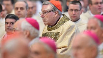 Ermittlungsverfahren gegen Vatikan-Finanzchef Pell wegen Kindesmissbrauchs – Kardinal legt Amt vorübergehend nieder