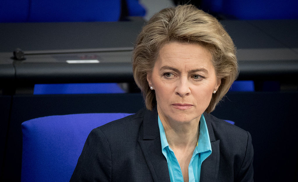 Deutschlands Verteidigungsministerin setzt auf Zukunft Syriens ohne seinen Präsidenten