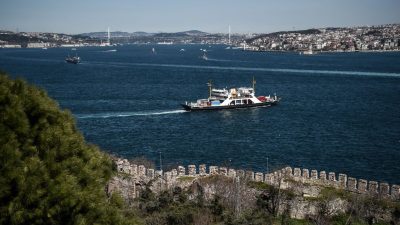 Außenminister Gabriel rät von Reisen in die Türkei ab