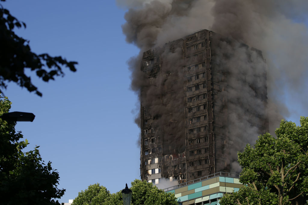 Londoner Hochhausbrand: Mindestens 12 Tote und mehr als 70 Verletzte – Newsticker