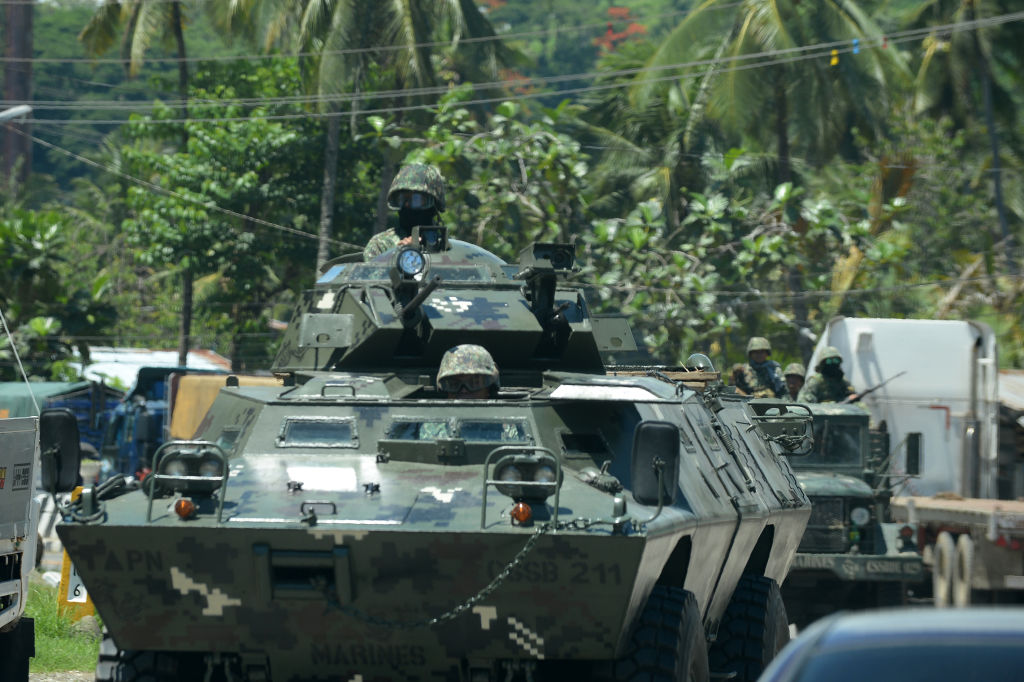Muslimische Rebellen stürmen Dörfer und Schulen in Philippinen