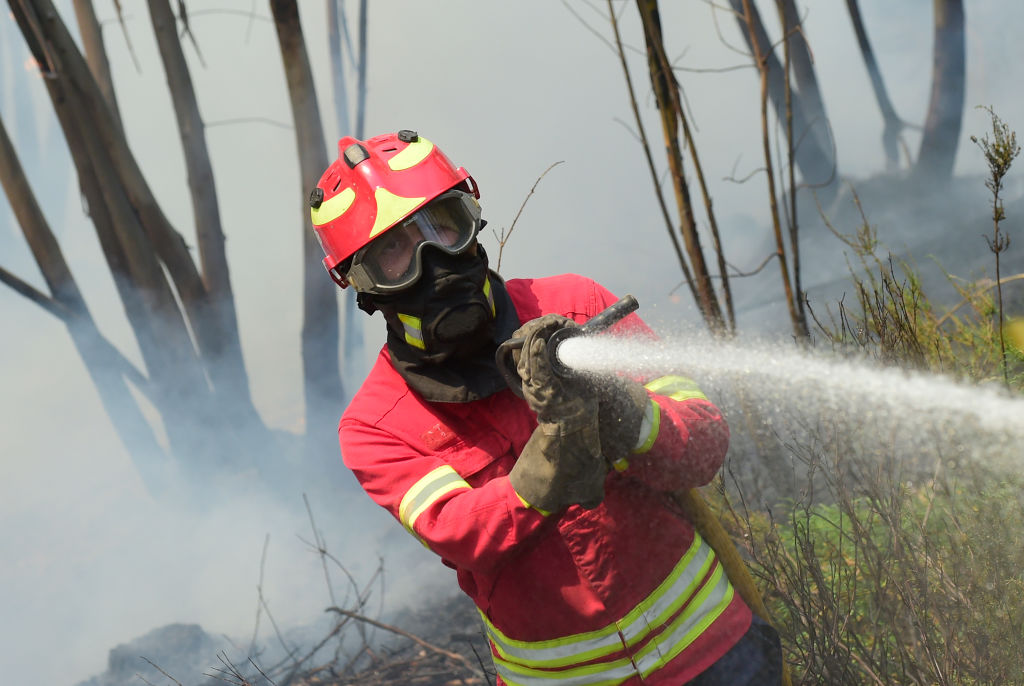 Waldbrand in Portugal: Verheerend heiß und schwer zu löschen – Hat Geoingeneering damit zu tun?