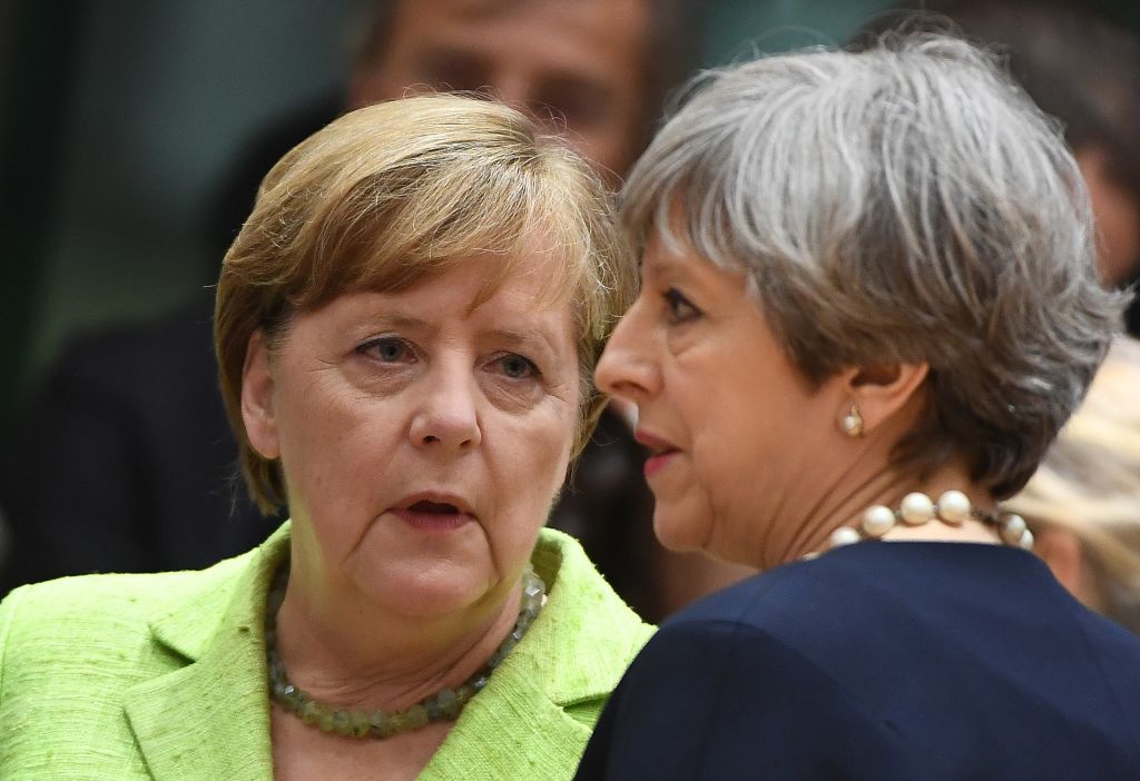 May: EU-Bürger dürfen auch nach Brexit im Land bleiben – Merkel: Das ist ein „guter Anfang“