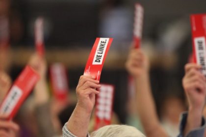 Parteitag ruft Linksextreme zum Widerstand gegen die Polizei auf