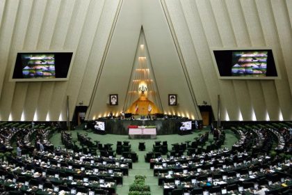 China gewährt Iran Kredite von 10 Milliarden Dollar