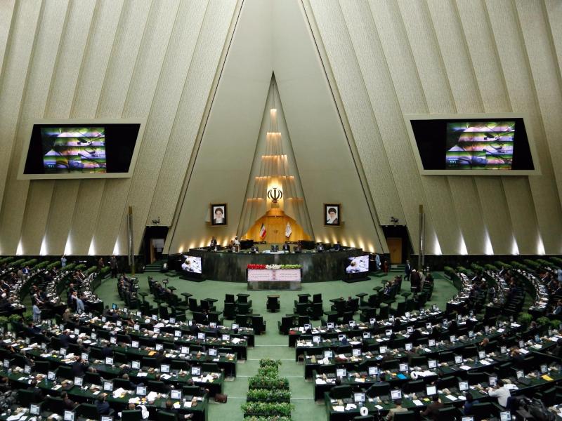 Irans neuer Parlamentspräsident bezeichnet Gespräche mit den USA als „nutzlos“