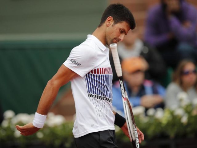 Bei Novak Djokovic lief nicht viel zusammen. Foto: Christophe Ena/dpa