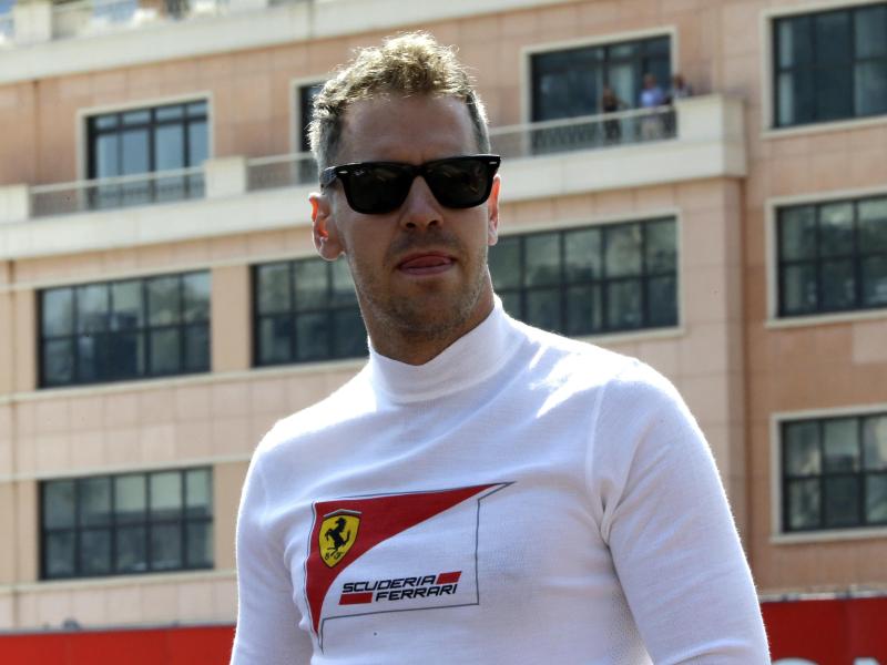 Vettel: Neuer Vertrag bei Ferrari zählt im Moment nicht