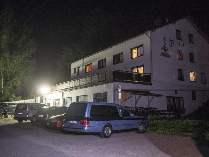 Täter von Arnschwang galt als gemeingefährlich – Keine Abschiebung: Wohnung in München niedergebrannt – Fünfjährigen erstochen