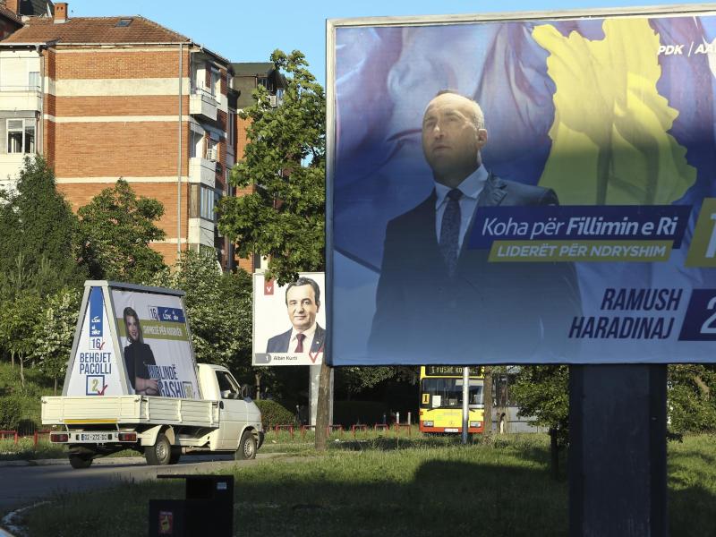 Kosovo wählt vorzeitig neues Parlament – Nationalistische und extremistische Parteien mit besten Chancen