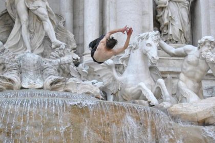 „Italien ist kein Badezimmer!“ – Salvini schimpft über Touristen im Brunnen