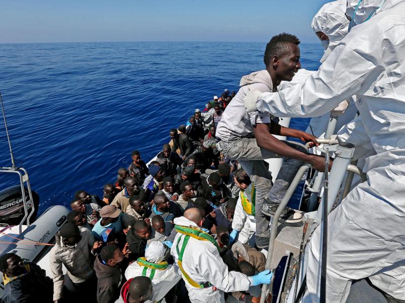 Innenminister beraten über Hilfe für Italien in Flüchtlingskrise