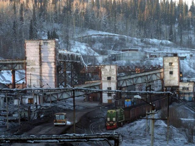 Bergwerk in Sibirien: Die angestrebten US-Sanktionen zielen auf wichtige Bereiche der russischen Wirtschaft ab, darunter den Bergbau. Foto: Rashid Salikhov/dpa