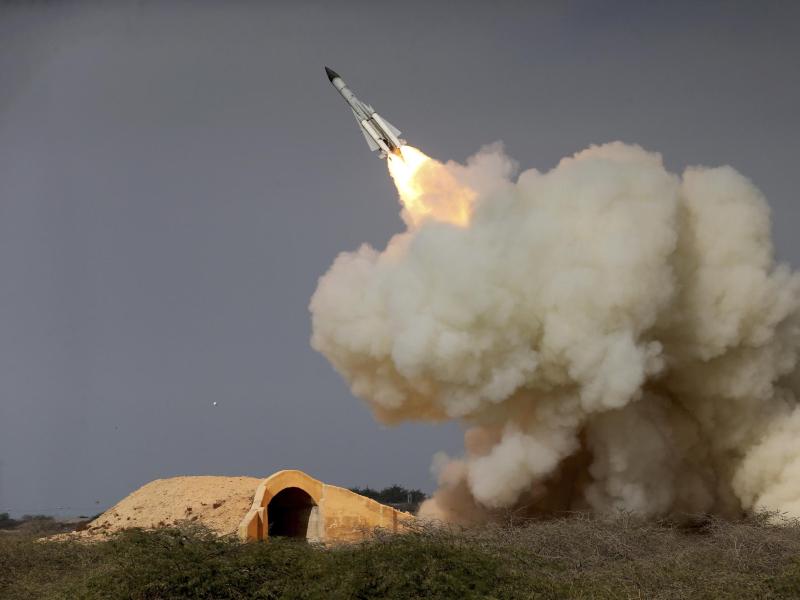 Iran greift Stützpunkte von Terroristen in Syrien mit Raketen an