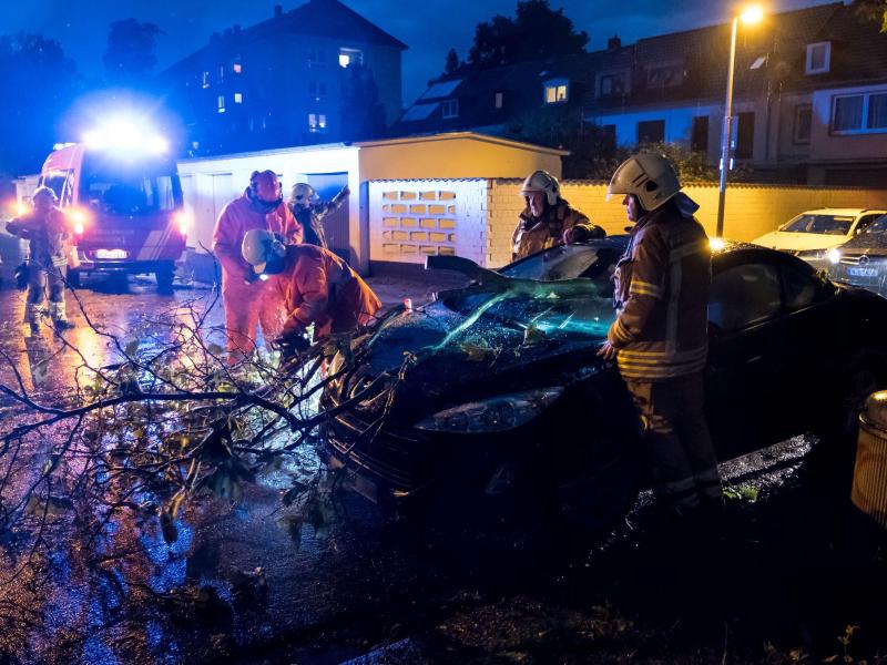 Unwetter-Chaos in Deutschland: Zwei Tote und Verwüstungen