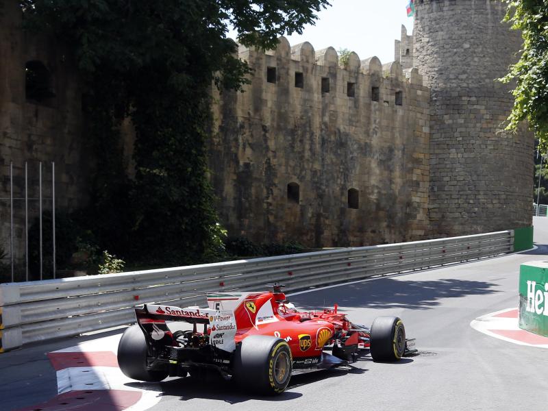 Dämpfer für Vettel und Hamilton im Baku-Training