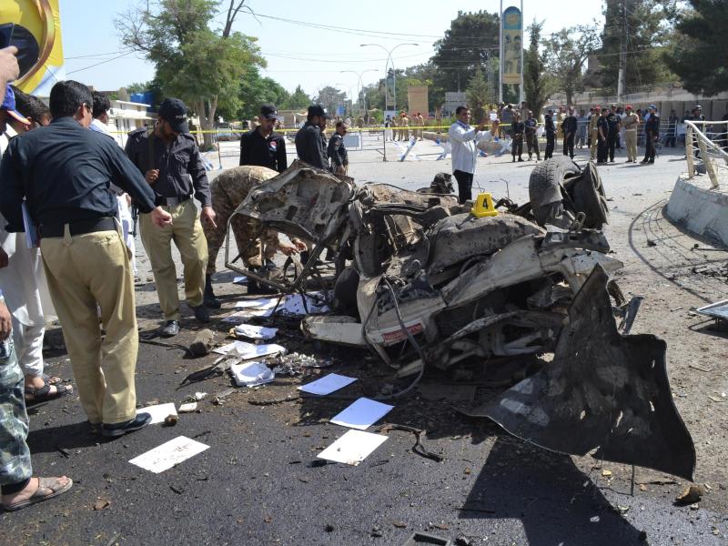 Mindestens 42 Tote bei vier Anschlägen in Pakistan