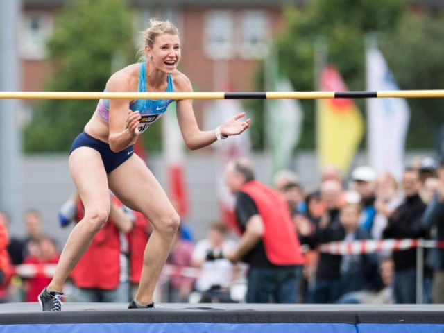 Carolin Schäfer war in Ratingen im Hochsprung mit 1,84 Metern die beste Athletin. Foto: Bernd Thissen/dpa