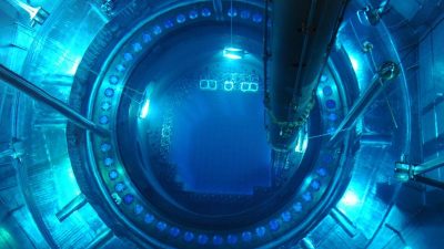 Russland weiht weltweit erstes schwimmendes Atomkraftwerk ein