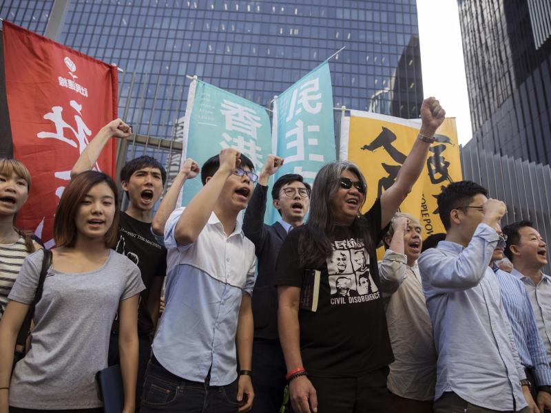 Hongkong: Proteste gegen neue Regierungschefin Lam – Xi an Demonstranten: Autorität Pekings nicht anzweifeln