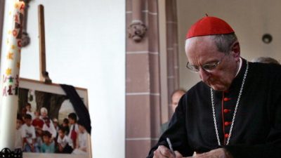 Verstorbener Kardinal Meisner in Kölner Dom feierlich beigesetzt