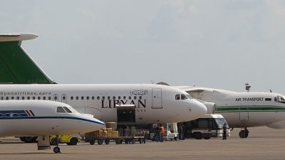 Kämpfe in Libyen: Flugverkehr in Tripolis kommt zeitweilig zum Erliegen