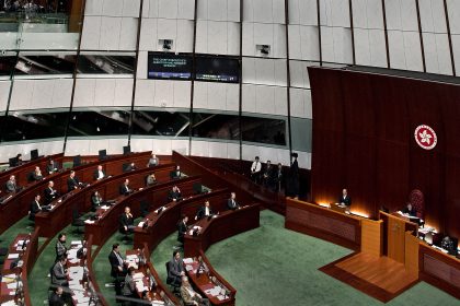 Oberstes Gericht in Hongkong schließt vier china-kritische Abgeordnete aus