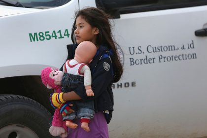 Trump greift durch: Kampf gegen illegale Einwanderung ausgeweitet – Unbegleitete Minderjährige in Visier