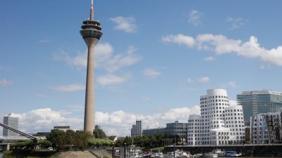 Wieder Freigelassen: Männer schlagen Düsseldorfer Polizisten krankenhausreif – Zuvor Hund immer wieder auf Passanten gehetzt