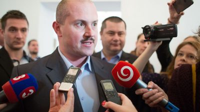 Slowakei: Chef von rechtsgerichteter Partei wegen Nazi-Symbolen angeklagt
