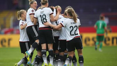 Titelverteidiger Deutschland will gegen Dänemark ins EM-Halbfinale