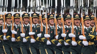 Machtdemonstration: Riesige Militärparade in China