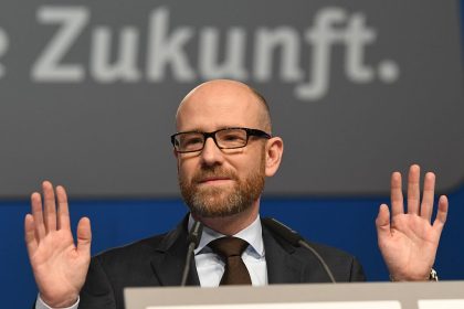 Peter Tauber wird Staatssekretär im Verteidigungsministerium
